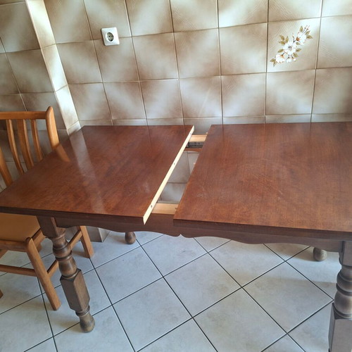 Wooden kitchen dining table and 4 chairs, extendable