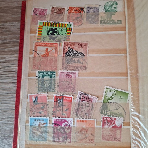 Stamp collection used, over 150 sealed stamps