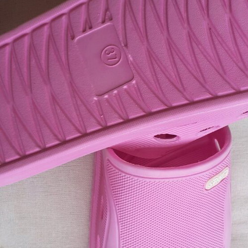 Pink slippers new, size 37