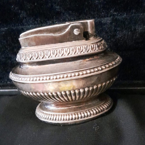 Ronson Queen Anne silver table lighter used