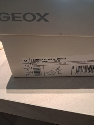 Geox leather sandals size 38, white