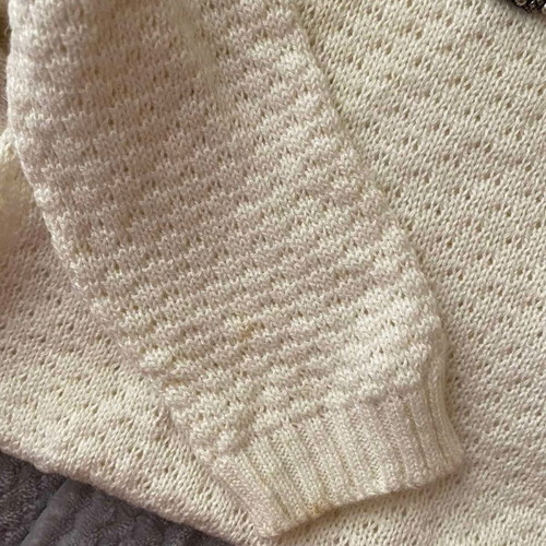 White pullover with embroidered collar used