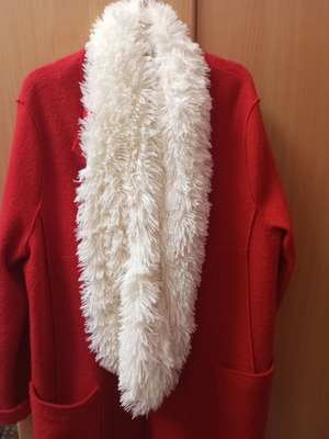 Women's fluffy scarf new, white polyester