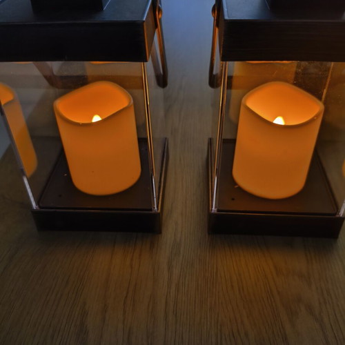 Set of 2 decorative LED lanterns like new, warm light