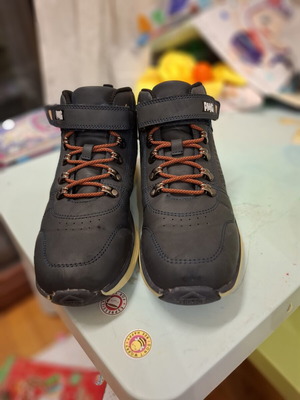 Primigi children's leather waterproof boots size 38 like new