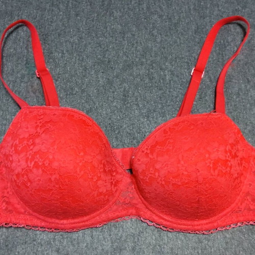 Bra large red with lace used, worn minimally