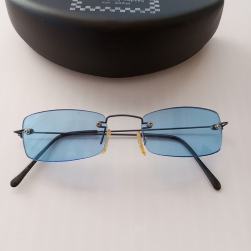 Vintage Y2K Sunglasses with Blue Lenses and Collectible PezeRva Case like new