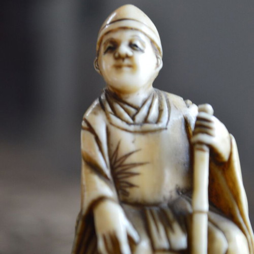 Okimono figurines Meiji period Japan, set of three, like new