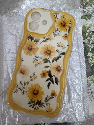 iPhone 16 Plus case used with extra pearl hanger