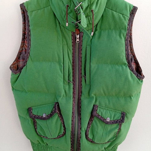 Marlboro Classics vintage sleeveless jacket like new, green with goose down