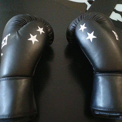 Force1 boxing gloves like new, PU with synthetic leather and velcro