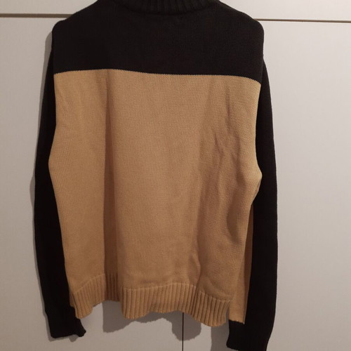 3Guys knitted cardigan with zipper size Large like new, black and beige