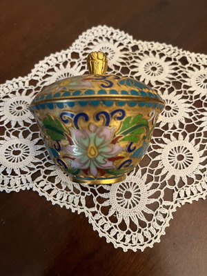 Vintage Chinese Cloisonné Bowl with Lid, enamel and brass