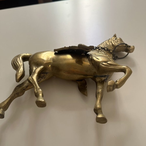 Vintage brass decorative horse with removable saddle, like new