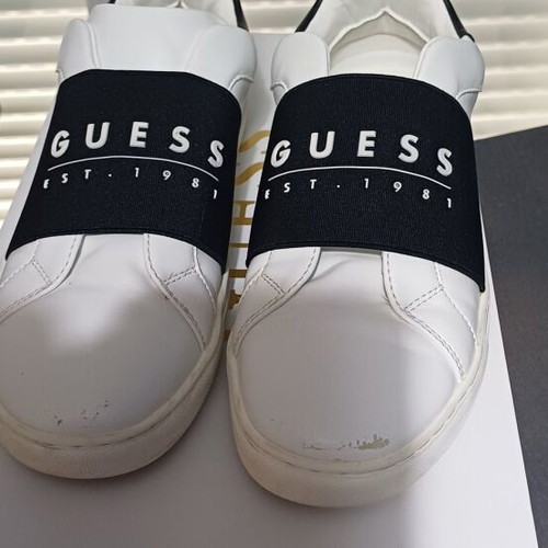 Guess sneakers for boys used, size 39, white