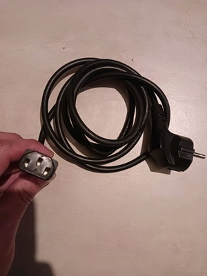Power cable 1.8 meters like new