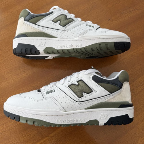New Balance 550 sneakers unisex size 42 like new white/olive
