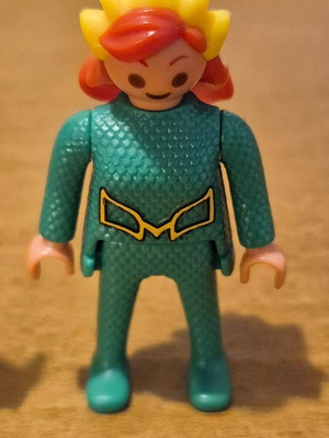 Kinder DC Mera Playmobil figure like new