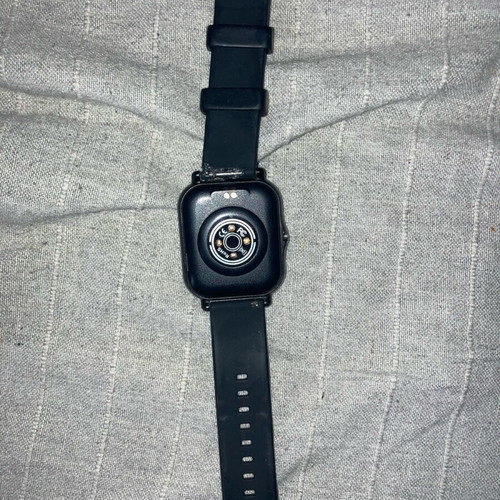 Smartwatch used without box and charger