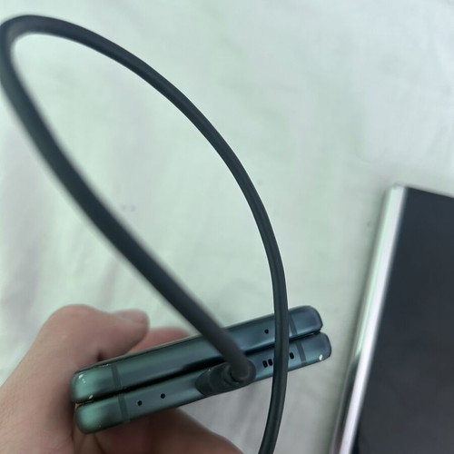 Samsung Fold 3 and Flip 3 phones used for parts