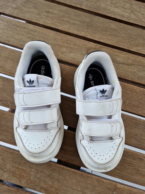 Adidas children's shoes size 25 used, white with double velcro