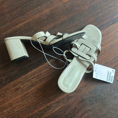 H&M sandals new, gray beige, size 37, medium thick heel
