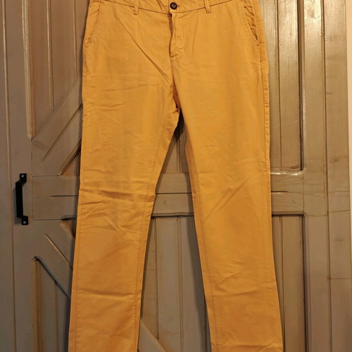 Funky Buddha chinos like new, mustard color