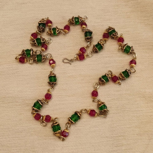 Vintage long necklace with glass beads, adjustable clasp