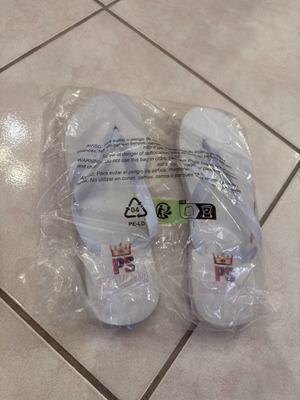 White Flip Flops new, size L/XL