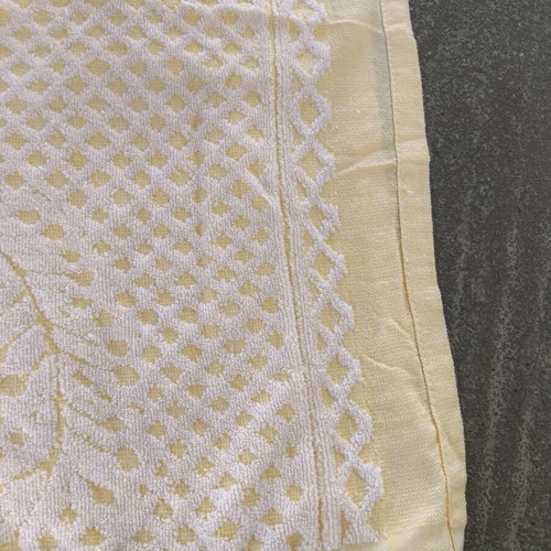 Summer cotton quilts new in pink and lemon colors