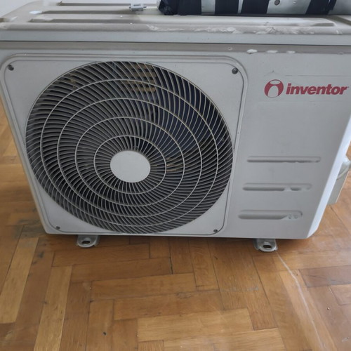 Corona inverter air conditioner like new, quiet and energy efficient