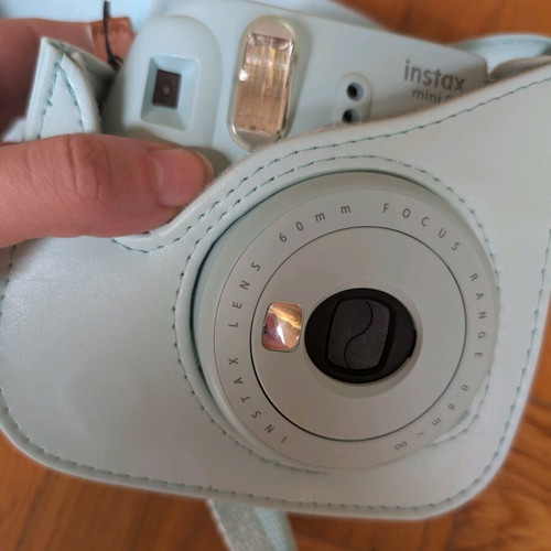 Instax Mini 9 like new with case, filters and album gift