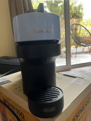 Nespresso καφετιέρα σαν καινούργιο με ελάχιστη χρήση