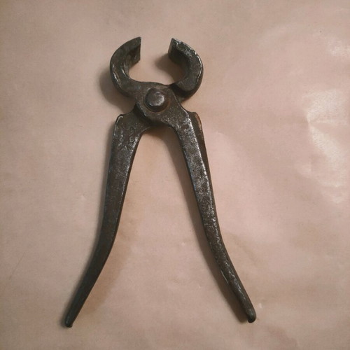 Pliers used with engraved designs