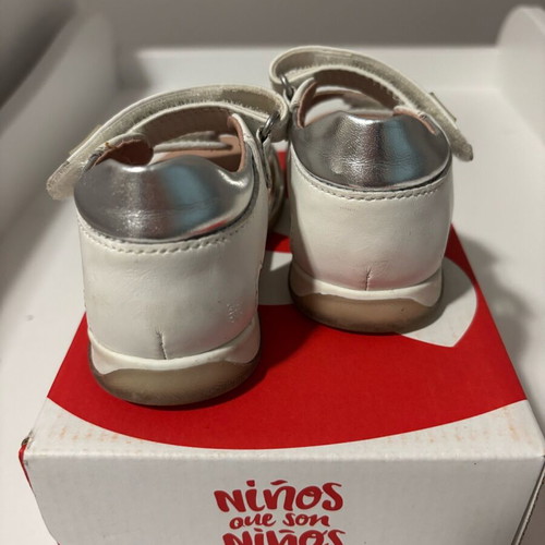 Garvalin anatomical baby sandals size 22 for girl like new