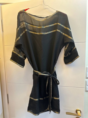 Diane Von Furstenberg dress used, Greek style, 100% silk, black-gold, US8