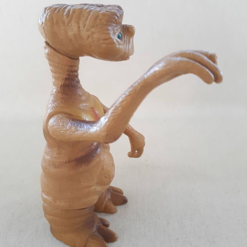 Vintage plastic figure E.T the Extra-Terrestrial used, missing part