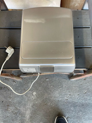 Στεγνωτήρας χεριών αχρησιμοποίητος, ευρωπαϊκό μοτέρ