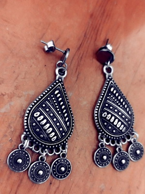 Vintage handmade earrings new, gray