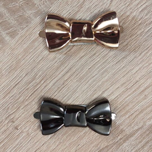Decorative metal bow label new, gold and black nickel