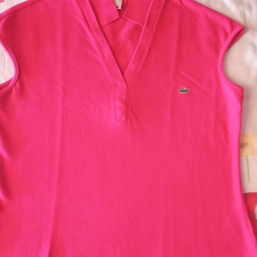 Lacoste sleeveless vintage shirt with collar and V-neck, red