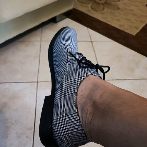 Shoes new, size 40, black and white