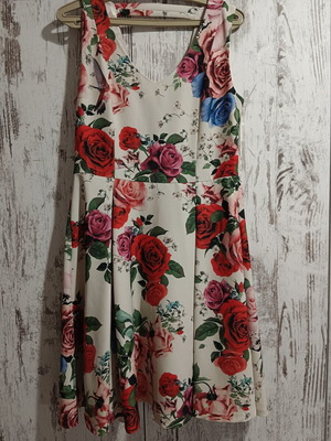 Grama Floral Dress like new, size L, white multicolor