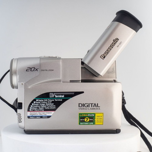 Panasonic NV-DS1EG MiniDV Camcorder used, excellent condition