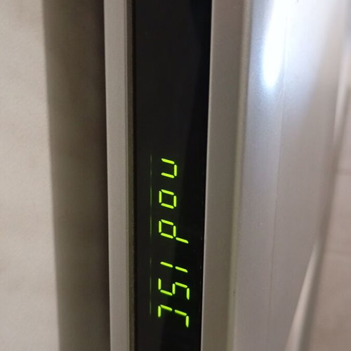 LG DVD/VCD/CD player used with remote control