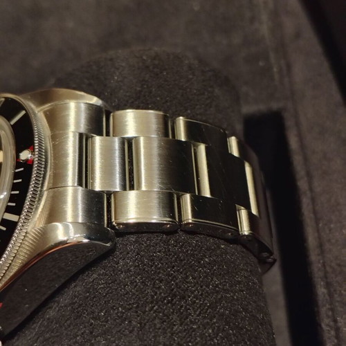 Tudor Black Bay Heritage 41 wristwatch like new, black