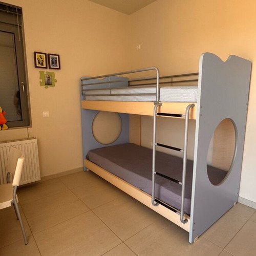 Neoset bunk bed with desk like new, two slightly used mattresses