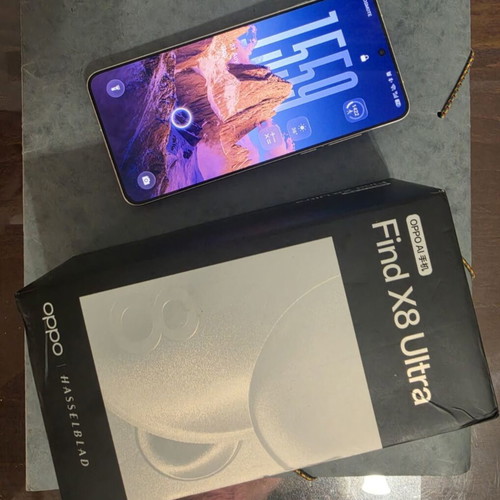 Oppo Find X8 Ultra smartphone, white, 512GB, dual SIM