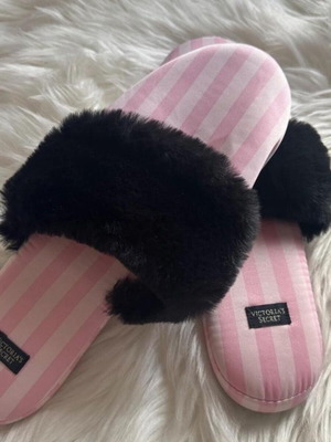 Victoria’s Secret satin pink slippers new with fur size 39/40