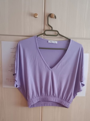 Celestino Crop Top σαν καινούργιο, μωβ, μεγέθη S/M ταιριάζει και σε L
